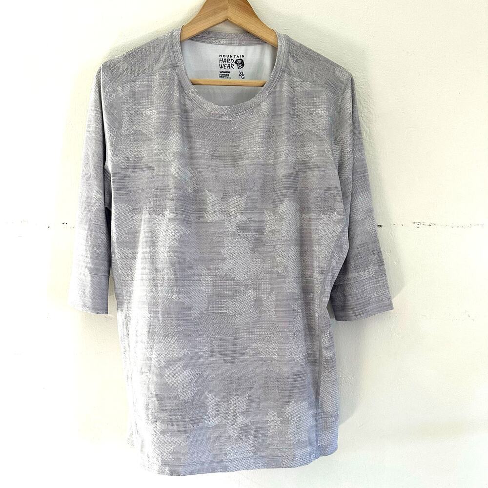 Mountain Hardwear‎ Women's 3/4 Sleeve Shirt Size XLarge Camoflauge Light Gray